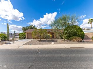10701 W Canterbury Dr, Sun City, AZ 85351