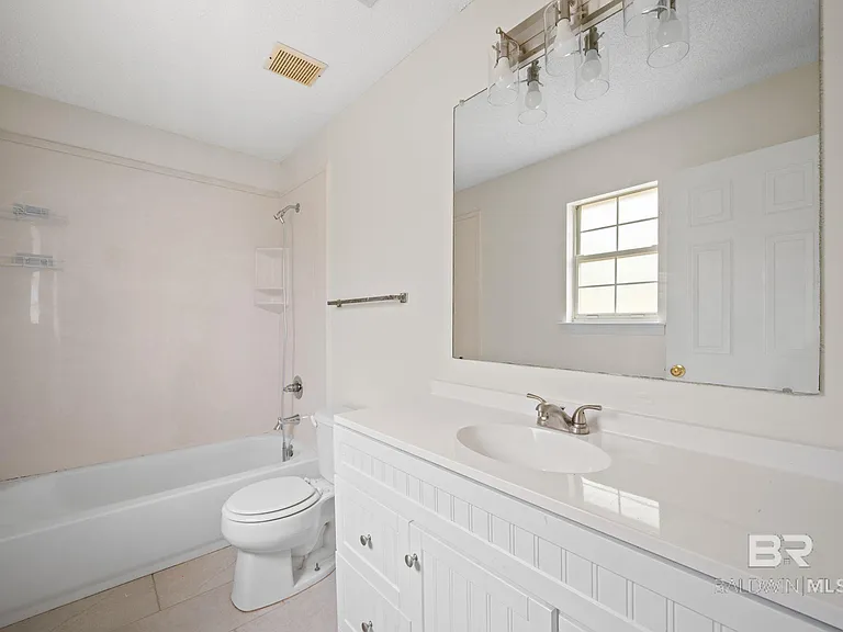 20938 Liberty Ln — Photo 5