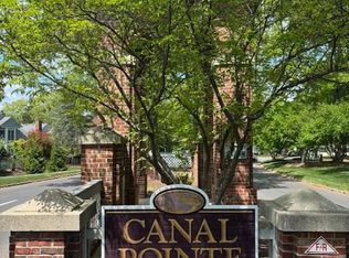 112 Lowell Ct APT 4, Princeton, NJ 08540