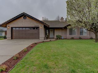 2223 Candlewood Dr, Redding, CA 96003