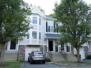 1203 Cypress Dr #1203, Danbury, CT 06811