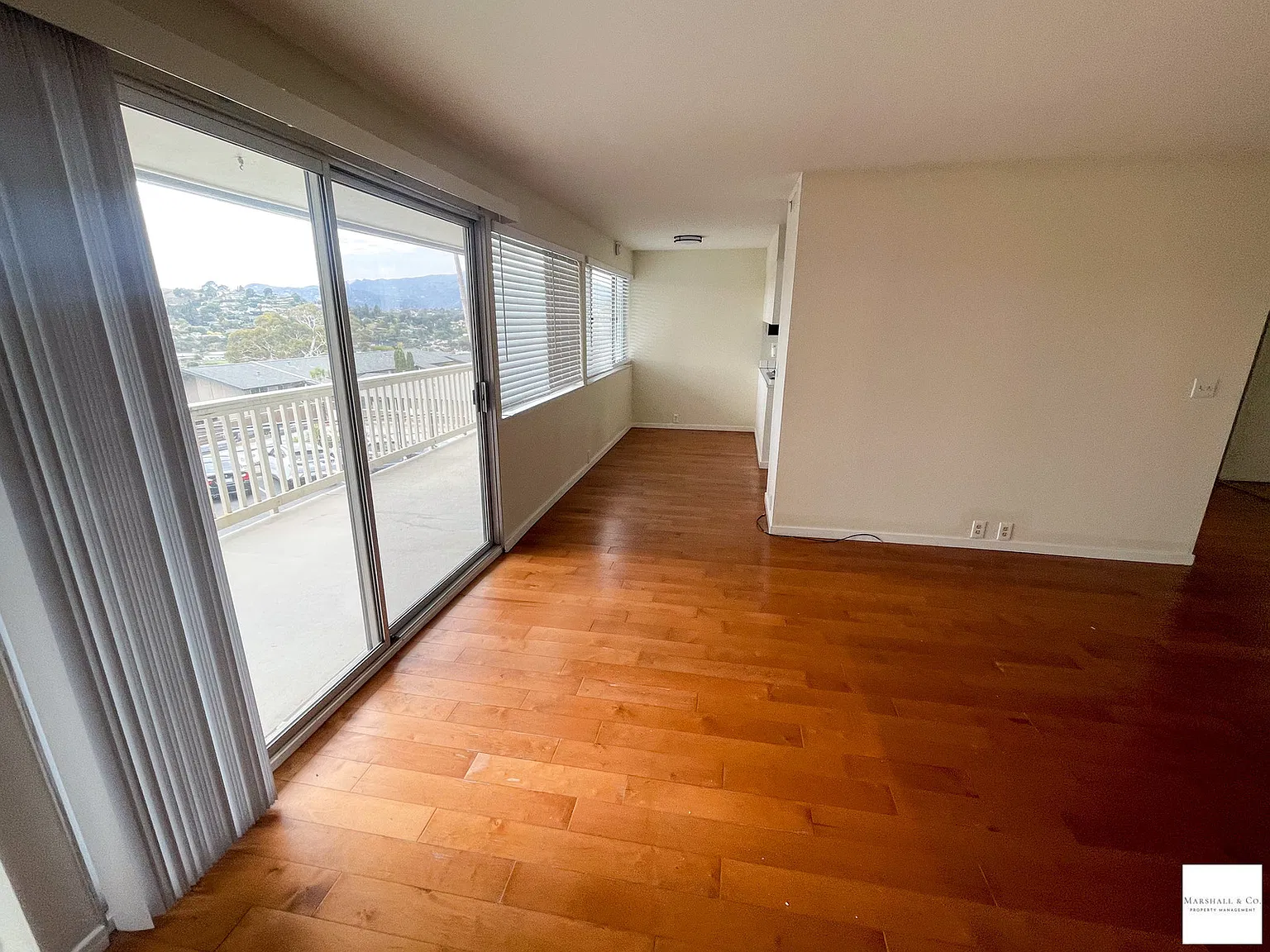 Beautiful Tiburon! Quiet 3br/2ba Condo, Enjoy Bay Views! Lg. Deck + More! — Photo 2