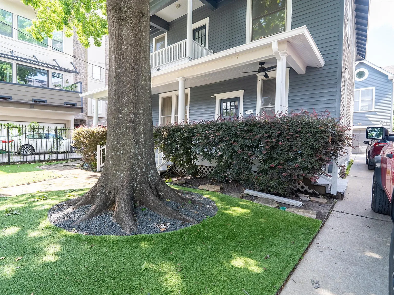 3 bed, 1.0 bath, 980 sqft, $2,000 — Photo 2