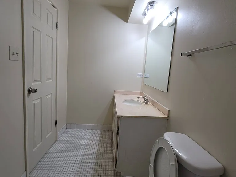 9937 S Cicero Ave #405 — Photo 6