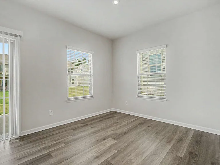 1621 Crimson Leaf Ln — Photo 14