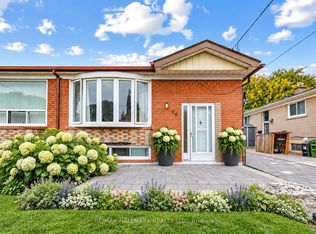 16 Avis Cres, Toronto, ON M4B 1B7