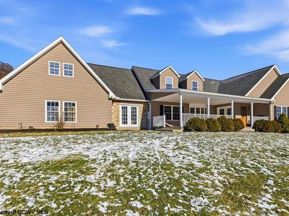 559 Hornors Run Rd, Shinnston, WV 26431