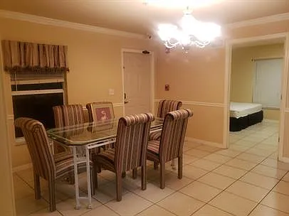 2925 Montclaire Ave #B — Photo 9