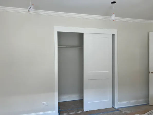 31-85 Crescent Street image 2 of 29