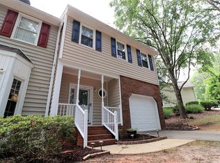 124 Riverwalk Cir, Cary, NC 27511
