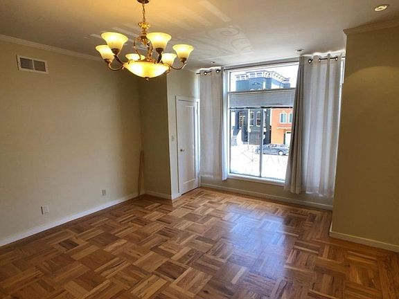 2nd image of 1356 S Van Ness Ave APT 101
