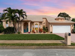 218 Seaview St, Melbourne Beach, FL 32951