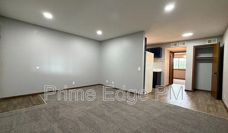1109 N 28th St #10 — Photo 5