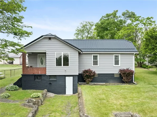 159 Locust St, Wintersville, OH 43953