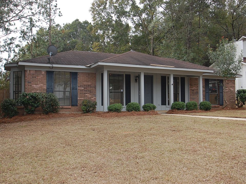 130 Shiloh Dr: 3/2,1,400Sqft