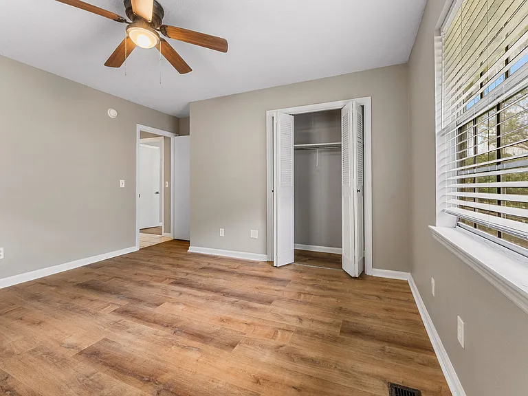 7166 Holland Ln — Photo 15