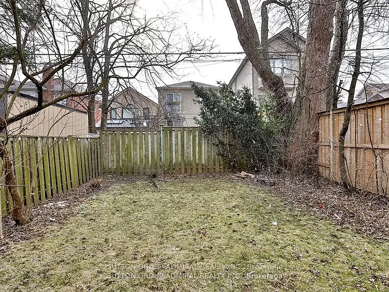 183 Douglas Ave — Photo 31