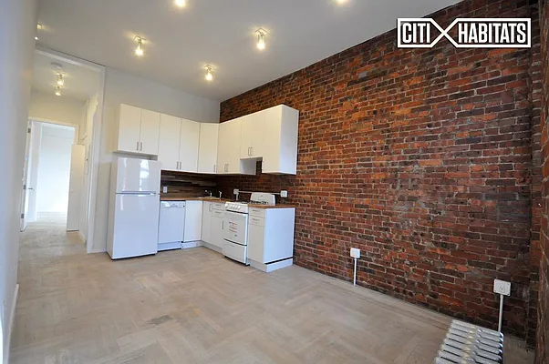 Rented by Citi Habitats | media 31