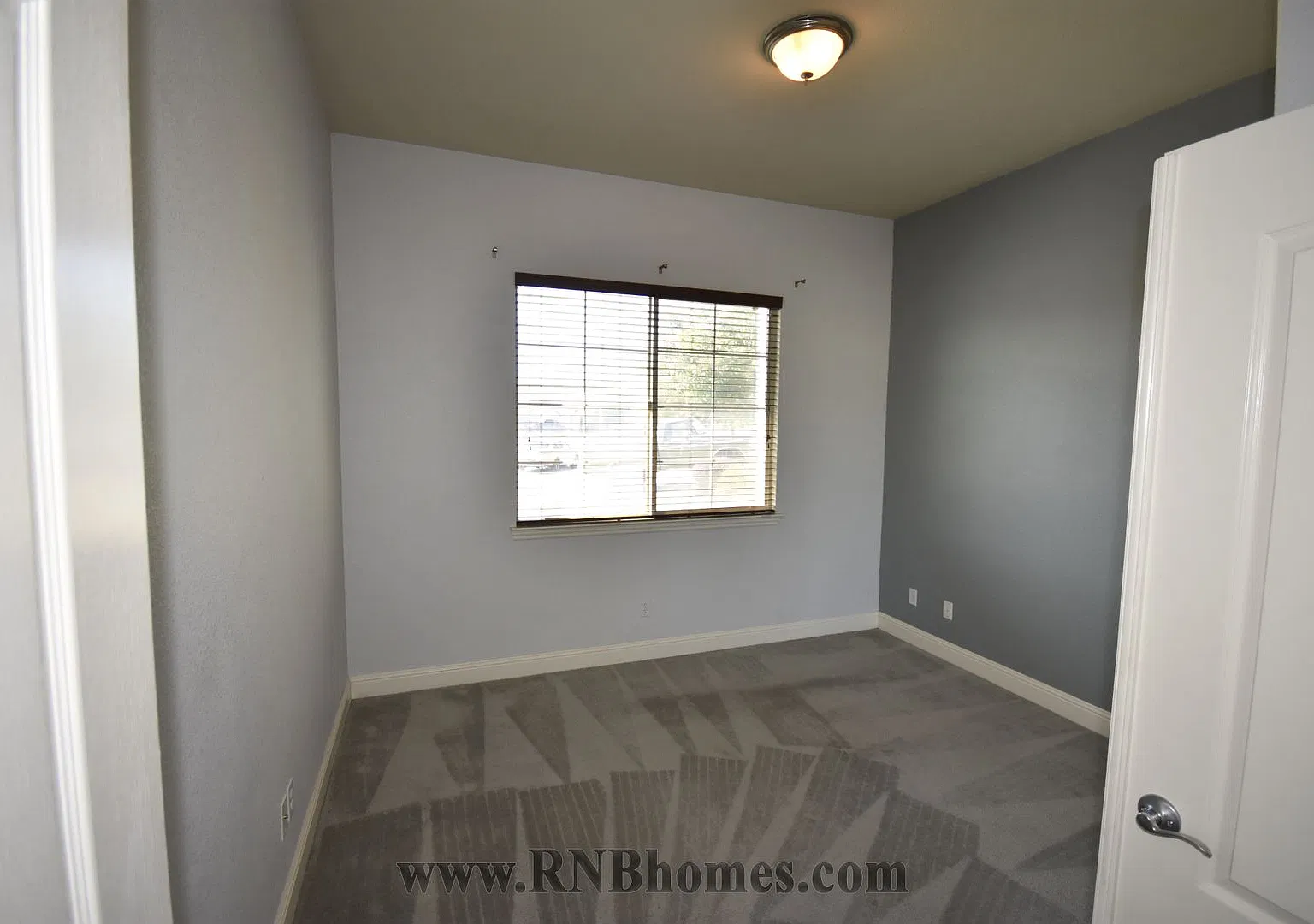 Dodd Place 204 — Photo 2