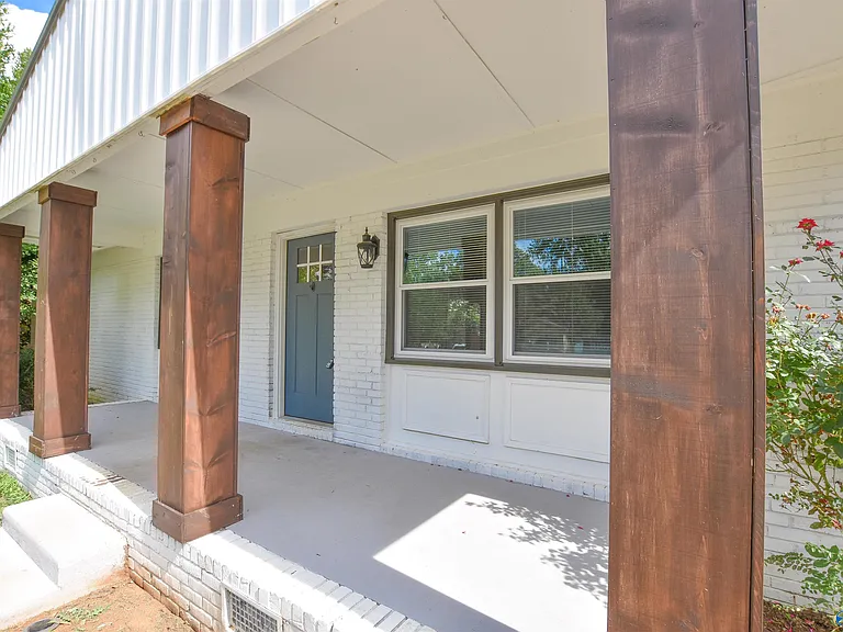 11021 Strong Dr SE — Photo 2