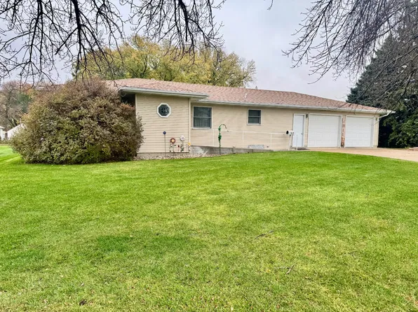 503 Wakefield St, Laurel, NE 68745