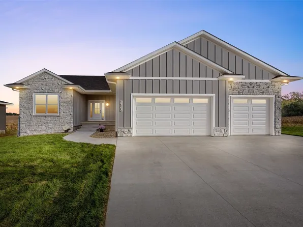 1525 3rd St SW, Mount Vernon, IA 52314