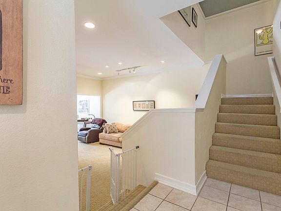2nd image of 3179 Sunburst Pl #56