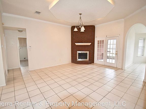 3rd image of 2405 Lava Ln
