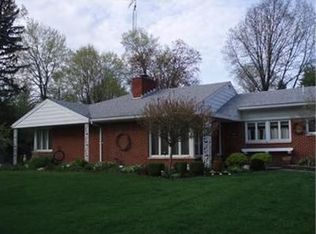1664 Countryside Dr, Dayton, OH 45432