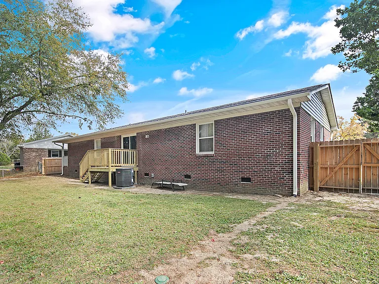 126 Golf Dr — Photo 34