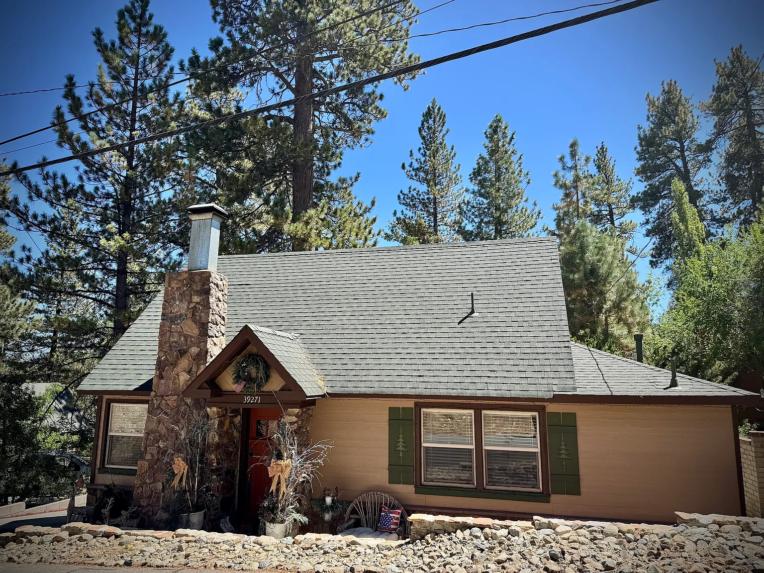 3 bed, 1050 sqft, $3,000 — Photo 2