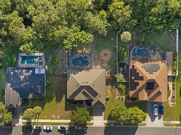 3rd image of 314 Crystal Pond Ave