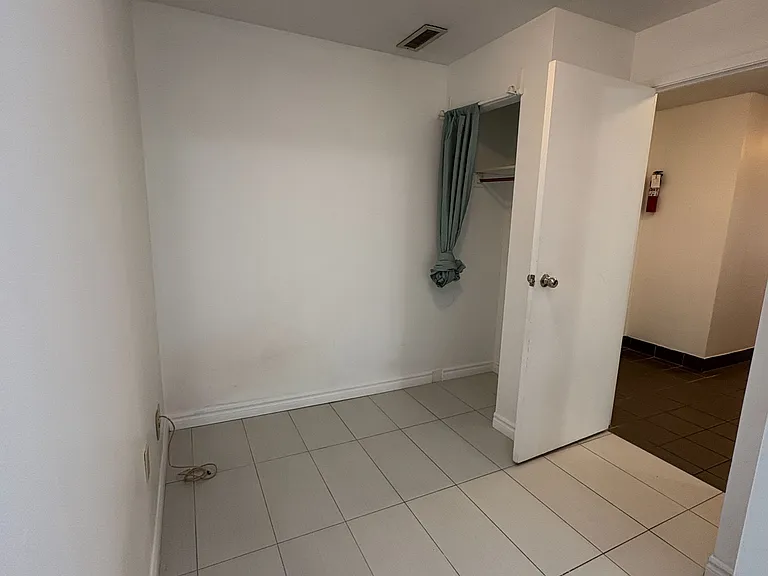 603 Gerrard St E #2 — Photo 3