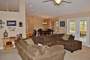3rd image of 1940 Indigo Dr