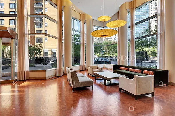 Rented by Level Group | media 37