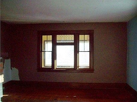 4th image of 821 12th Ave S