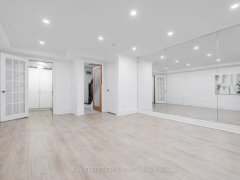 35 William Poole Way — Photo 21