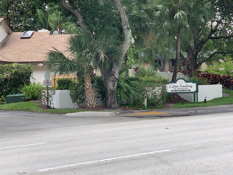1st image of 9267 SW 1st St #605