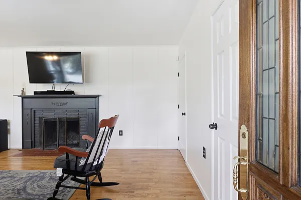 1329 La Loma Dr — Photo 8