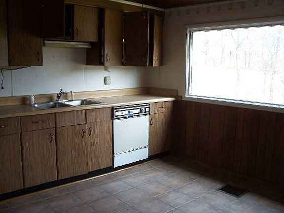 4th image of 3330 County Highway 4