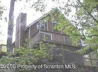 684 Woodridge Dr, Lake Ariel, PA 18436