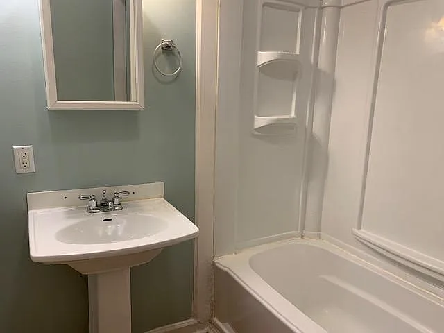 1227 Chester Ave — Photo 15