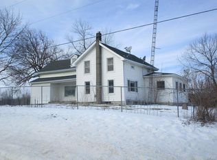 12616 Burton Rd, Manitou Beach, MI 49253