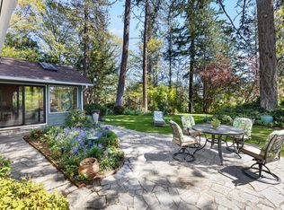 1129 Three Pines Rd, Grants Pass, OR 97526