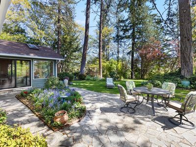 1129 Three Pines Rd, Grants Pass, OR, 97526