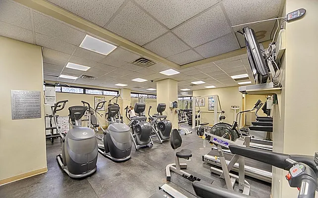 Sold by R New York | media 19