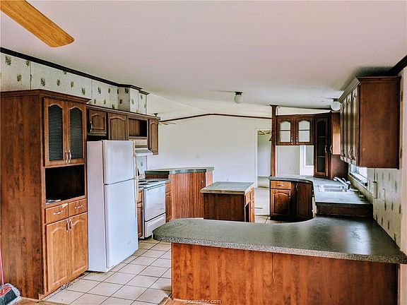 3rd image of 13077 S Fork Ln