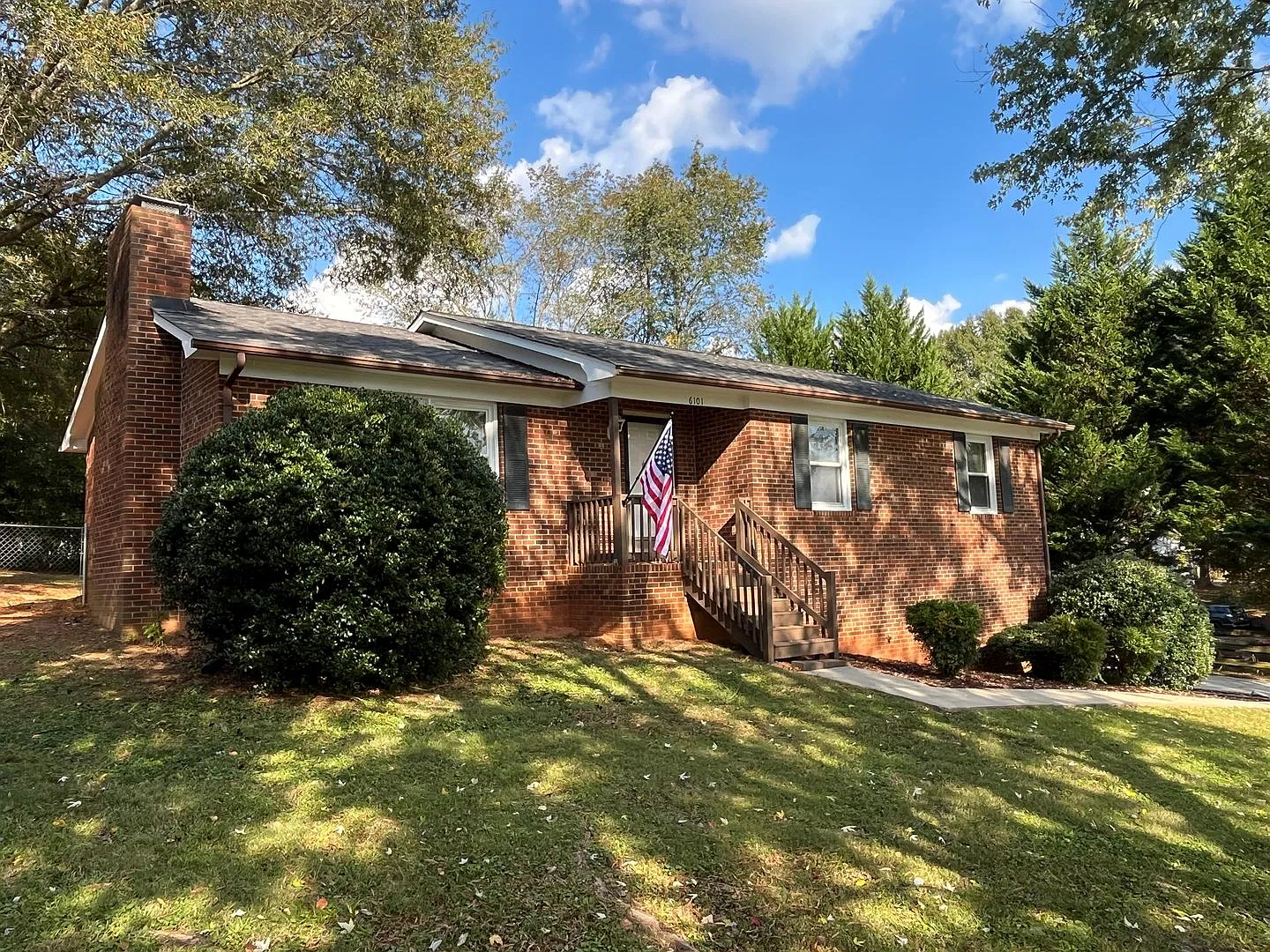 Spacious 3-Bedroom, 2-Bathroom Brick Home — Photo 1