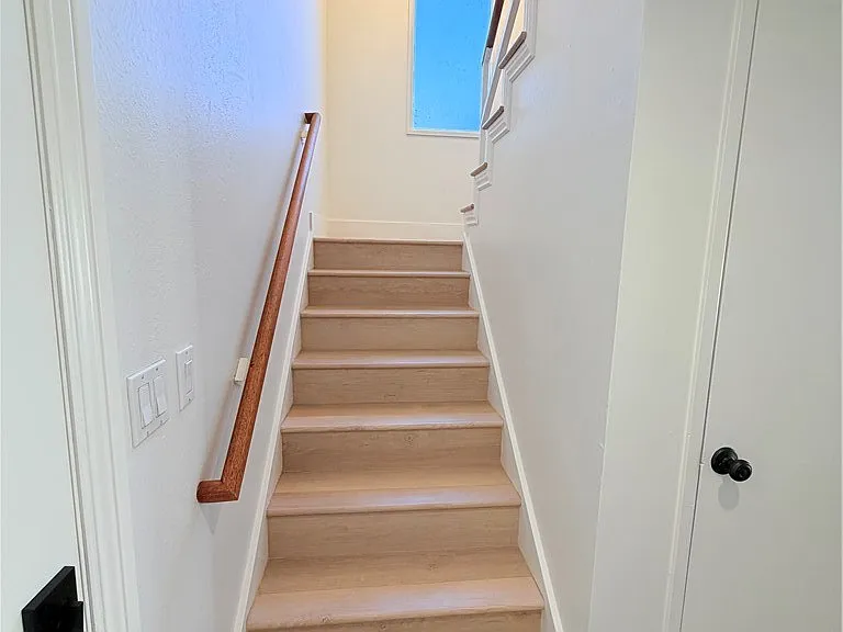 1620 Greenport Ave — Photo 13