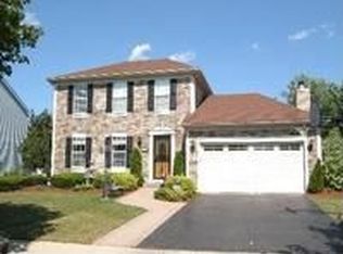 991 Split Rail Dr, Carol Stream, IL 60188